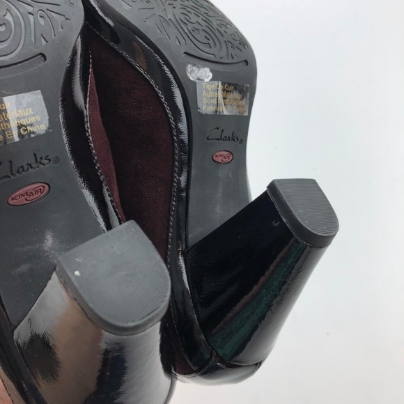 Clarks Artisan Pumps Womens 8M Red Suede Slip On - Picture 6 of 11